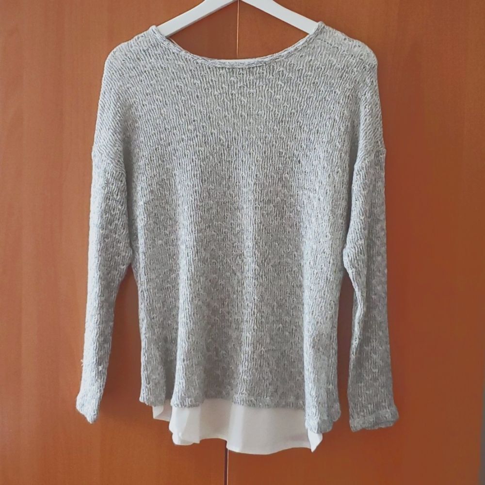 Atmosphere Gold Threaded Top Size 8